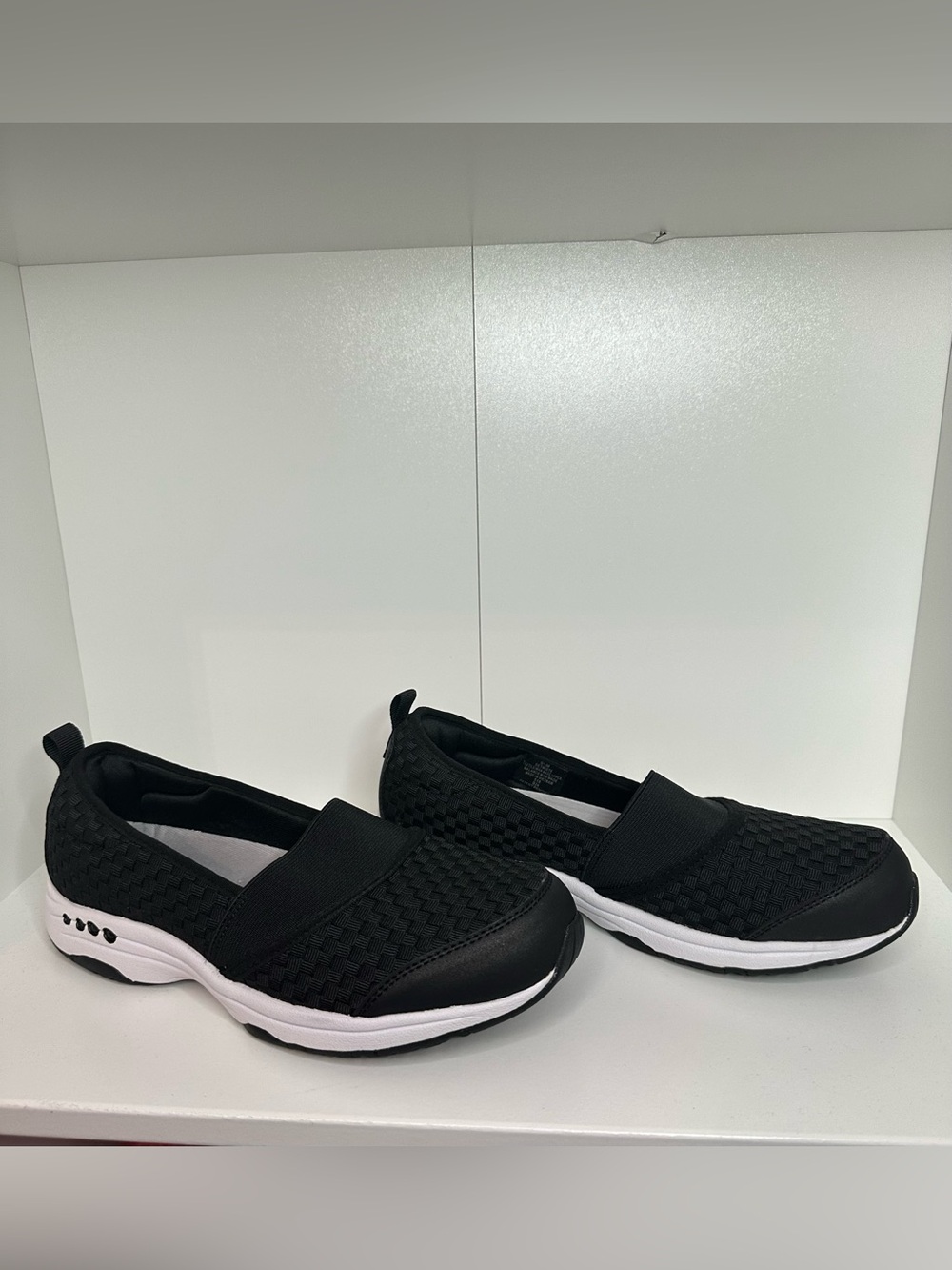 Easy spirit twist slip on sneakers